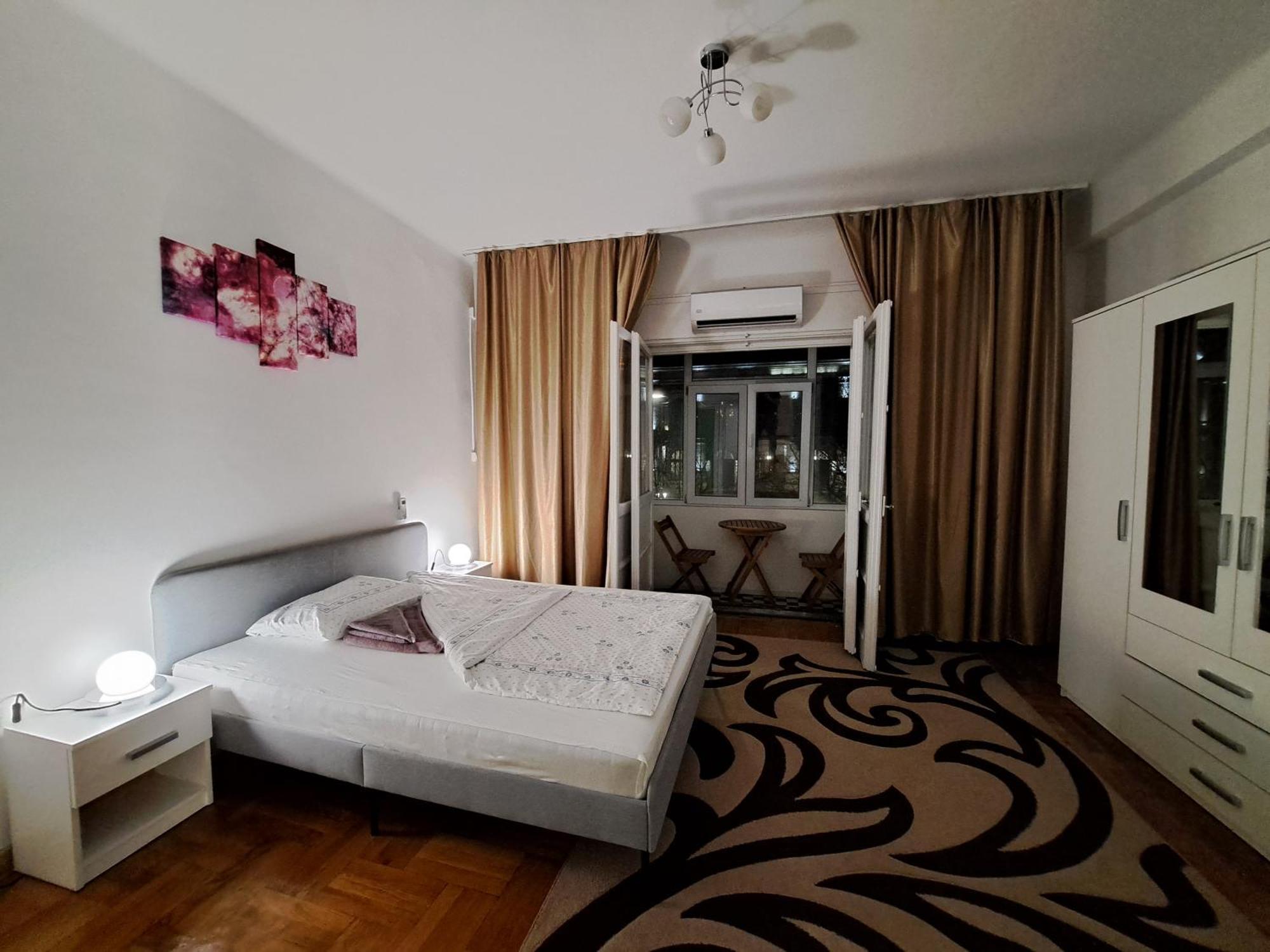 Ferienwohnung Amytis Flat Old City Bukarest Exterior foto
